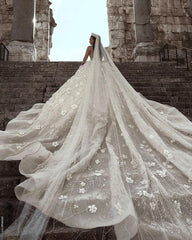 Luxurious Royal Train Wedding Dress 2019 New Long Sleeves Ball Gown Bridal Dress Vestidos Dubai Arabic Muslim  Wedding Gowns