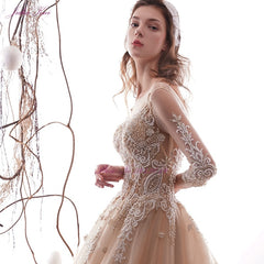 Julia Kui New Arrival Shiny Beading Pearls Appliques Lace Bridal Dress Scoop A-line Wedding Dress Chapel Train Vestido de noiva