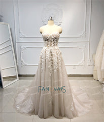 Boho Wedding Dress 2019 Sweetheart A-Line Crystal Beaded Lace Wedding Gown Long Train Beach Bridal Gown Vestido de Novia WN79