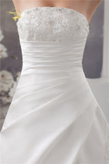 2019 White / Ivory Luxury Vestido De Noiva Robe De Mariage Bridal A Line Satin Applique With Train Wedding Dresses YN 9504