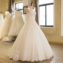 SL-1 New Arrival A-Line Sleeveless Tulle Lace Appliques Vintage Wedding Dress Boho