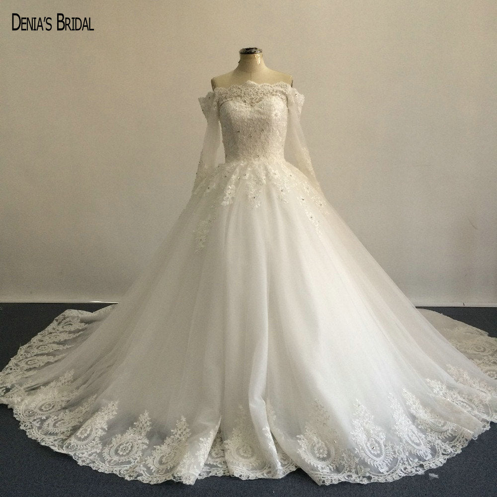 Real Image Elegant Off the Shoulder Appliqued Lace Half Sleeve Puffy Ball Gown Wedding Dresses
