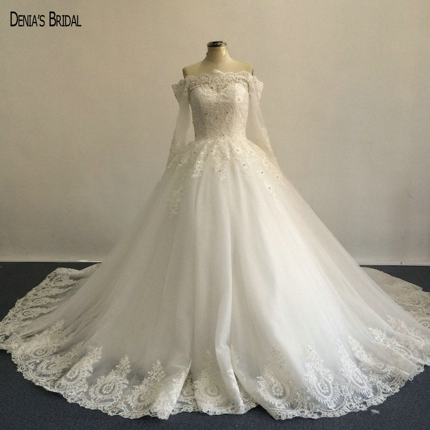 Real Image Elegant Off the Shoulder Appliqued Lace Half Sleeve Puffy Ball Gown Wedding Dresses