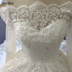Real Image Elegant Off the Shoulder Appliqued Lace Half Sleeve Puffy Ball Gown Wedding Dresses