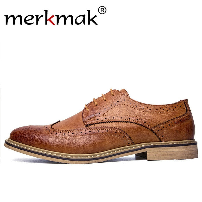 Merkmak New Arrival Luxury Italian Men Brogue Dress Shoes Formal Business Oxfords Shoes for Men British Brand Men Leather Flats
