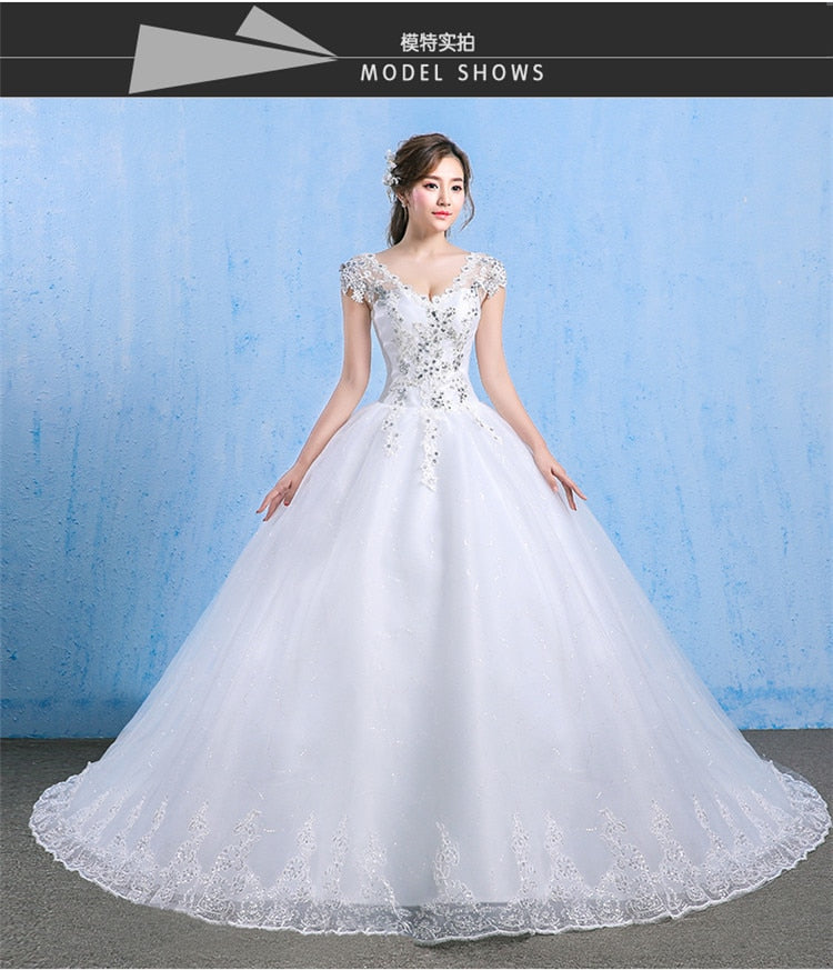 Luxury Plus Size Wedding Dress Elegant Lace Appliques V-neck Beading Wedding Gowns 2019 Crystal Lace Up White Vestido De Noiva