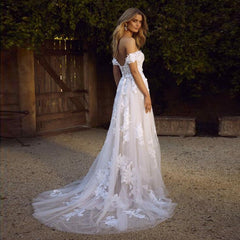 Lace Beach Wedding Dresses 2019 Off the Shoulder Appliques A Line Boho Bride Dress Princess Wedding Gown Robe De Mariee