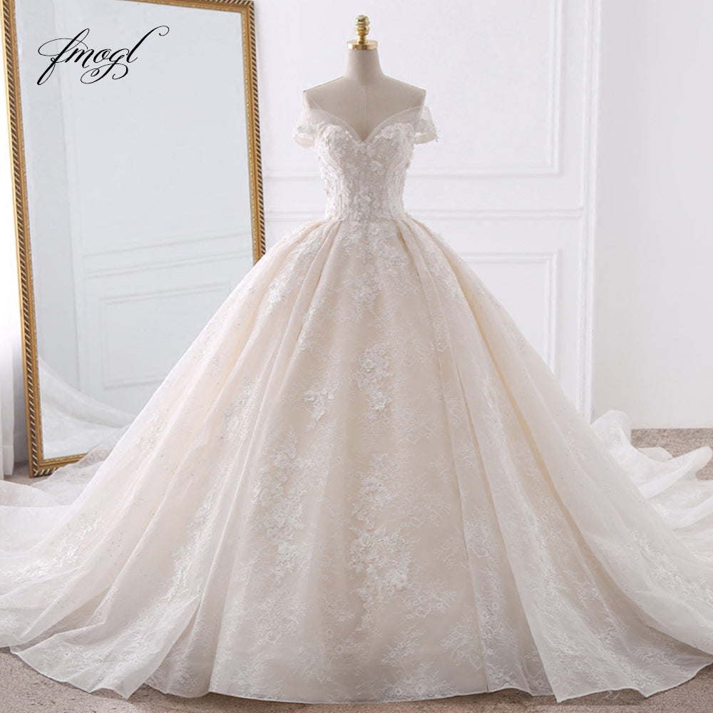 Fmogl Sexy Sweetheart Lace Ball Gown Wedding Dresses 2019 Applique Beaded Flowers Chapel Train Bride Gown Vestido De Noiva